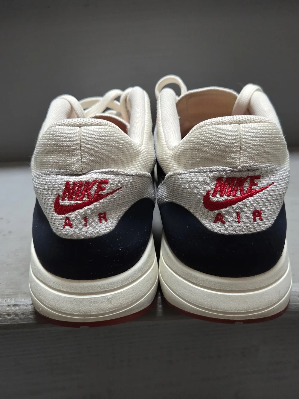 Nike Air Max Sneakers 875942-100 - Picture 3 of 8